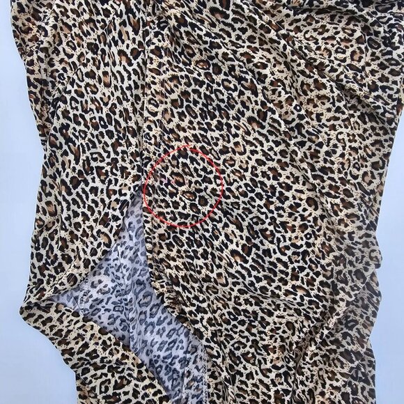 Leopard Print Women's asymmetrical skirt, Size Small, Shein - Picture 12 of 15